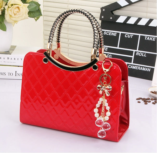 Elegant Diamond Patterned Women's Handbag