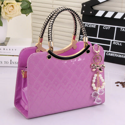 Elegant Diamond Patterned Women's Handbag