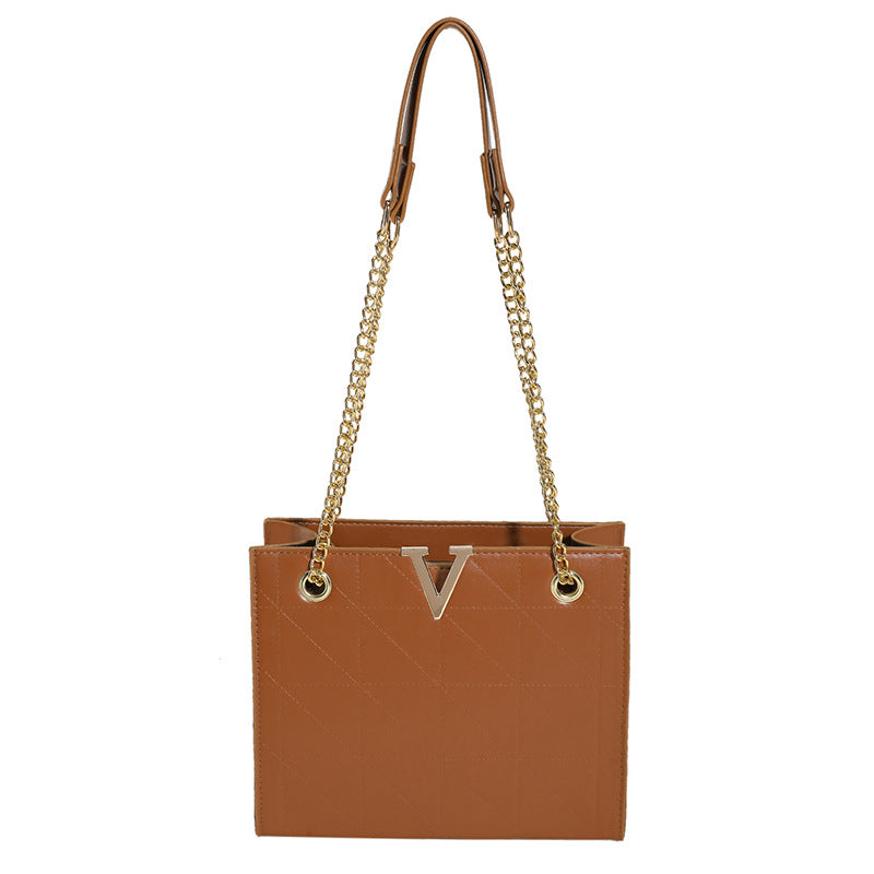 Sophisticated Retro Style Shoulder Bag With Golden Chain